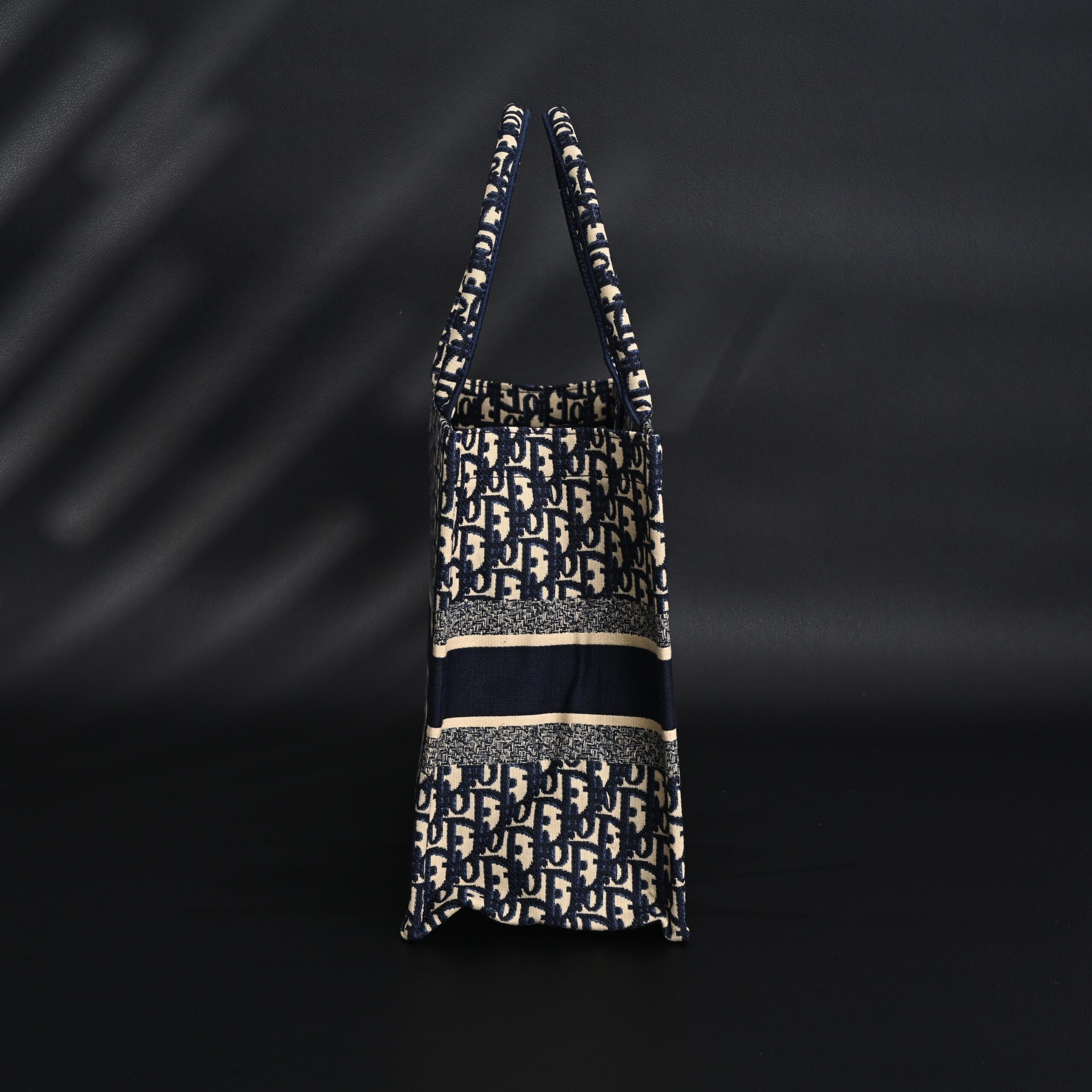 Christian Dior Large Book Tote – Blue Oblique Embroidery (Blue with Beige Contrast) - Image 3