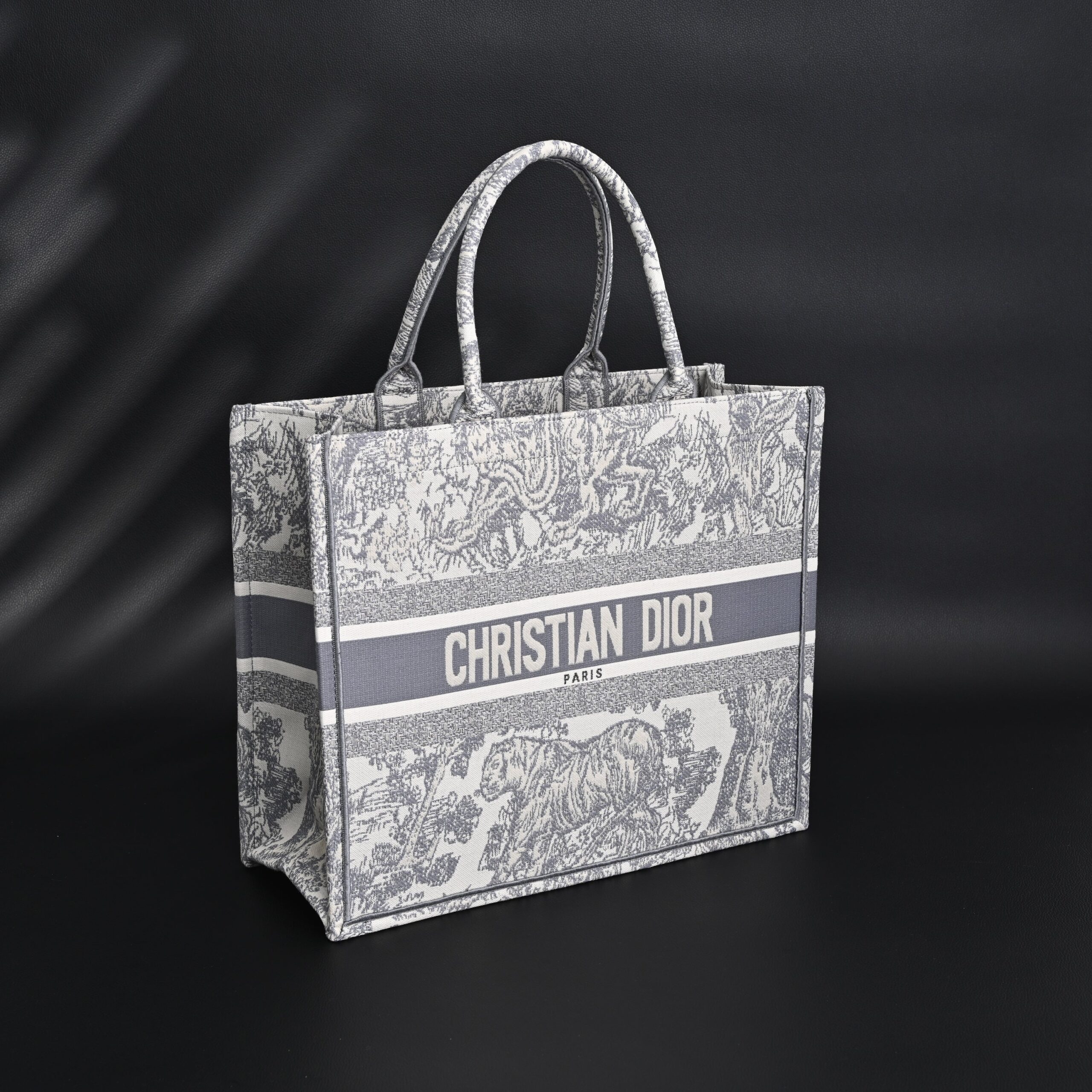 Christian Dior Large Book Tote – Toile de Jouy Embroidery - Image 2