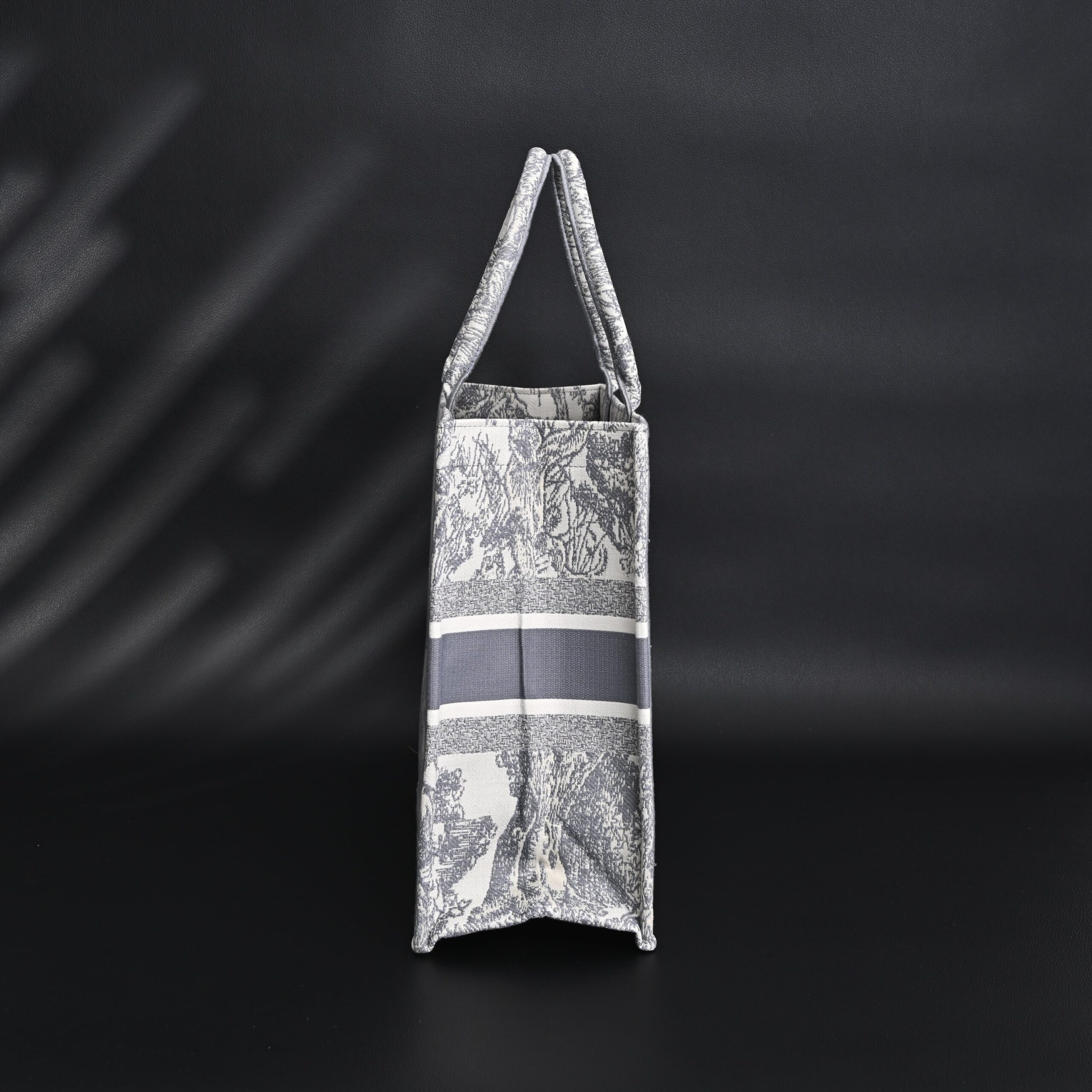 Christian Dior Large Book Tote – Toile de Jouy Embroidery - Image 3