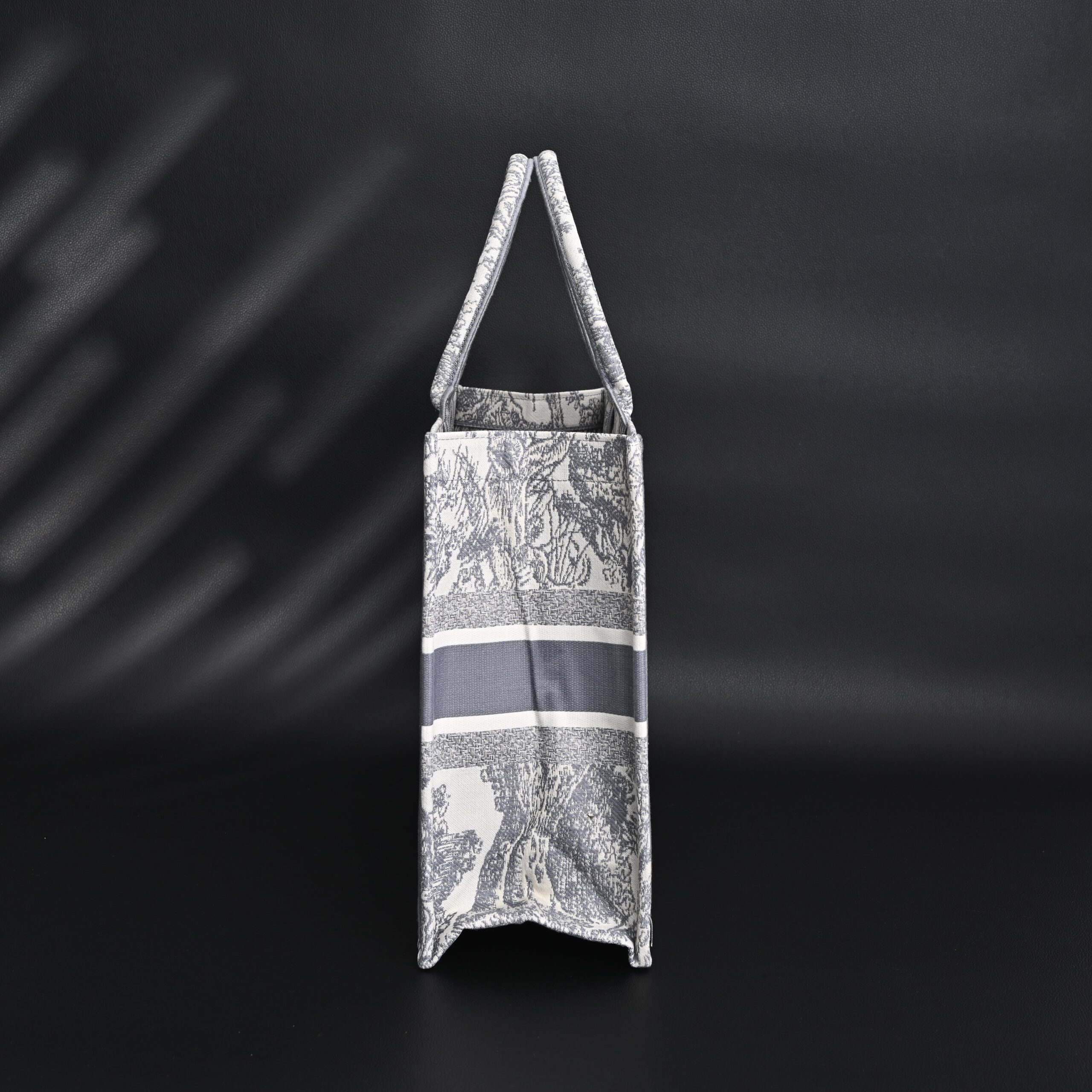 Christian Dior Large Book Tote – Toile de Jouy Embroidery - Image 5
