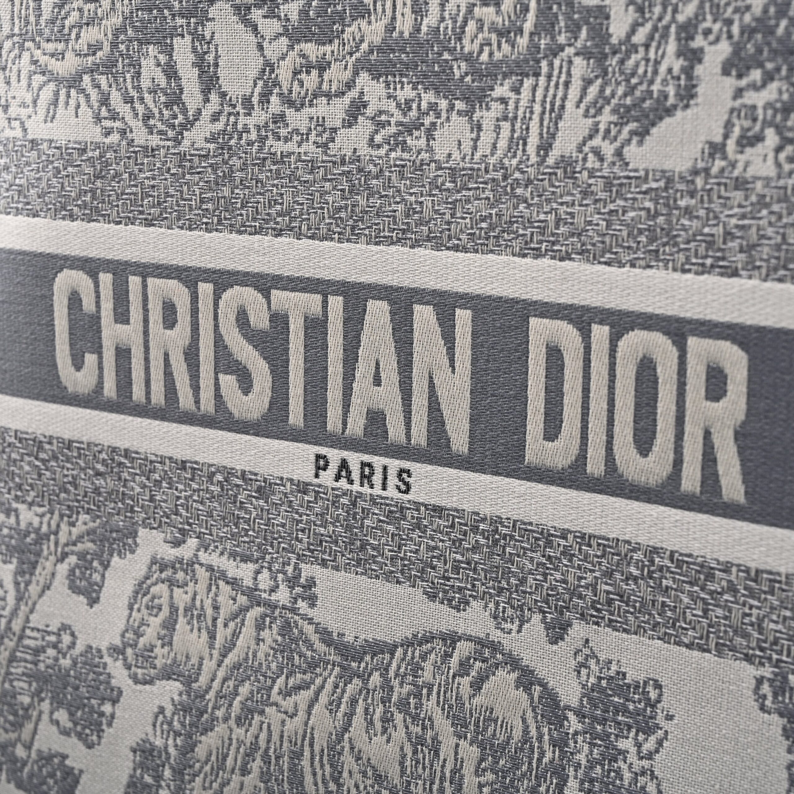 Christian Dior Large Book Tote – Toile de Jouy Embroidery - Image 9