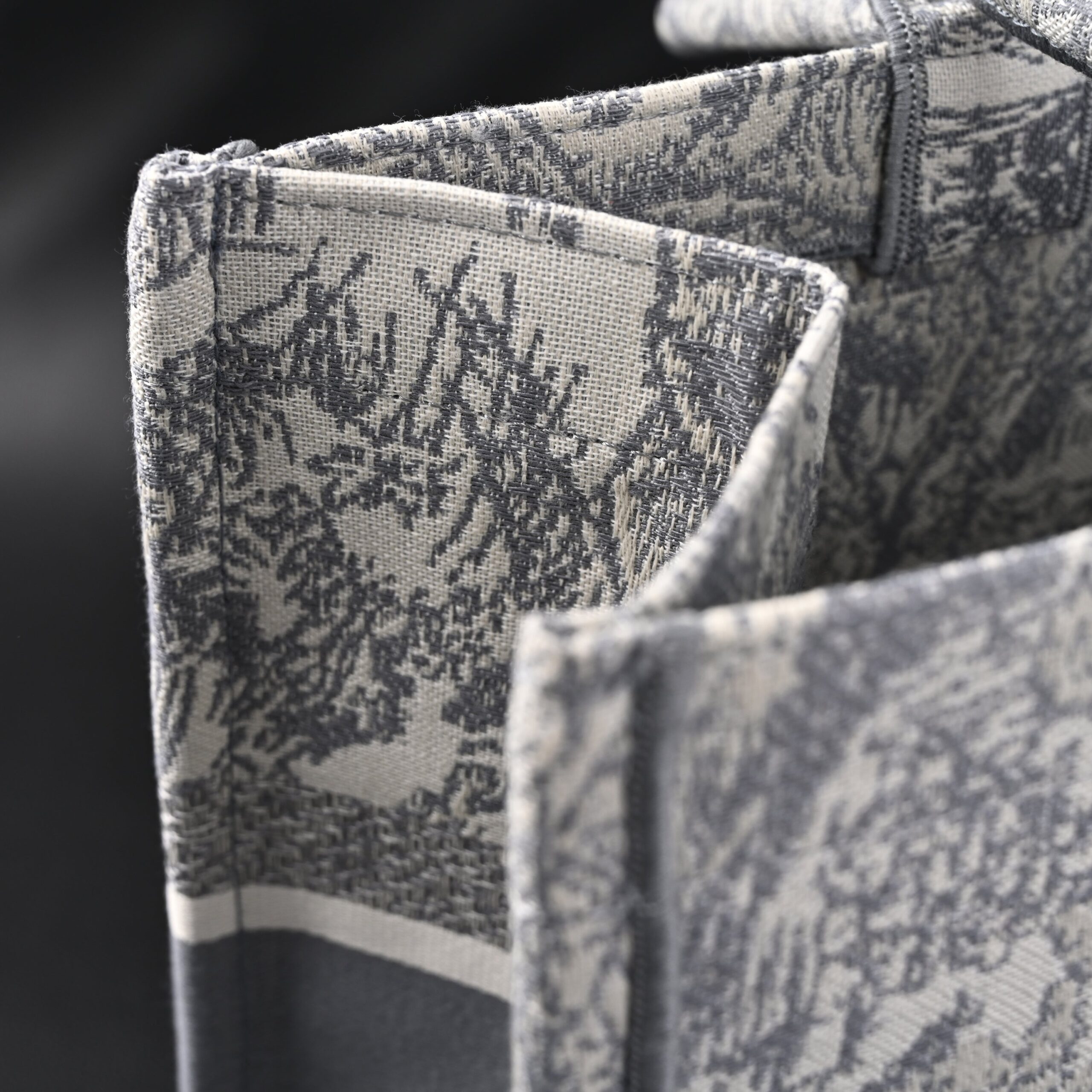 Christian Dior Large Book Tote – Toile de Jouy Embroidery - Image 12
