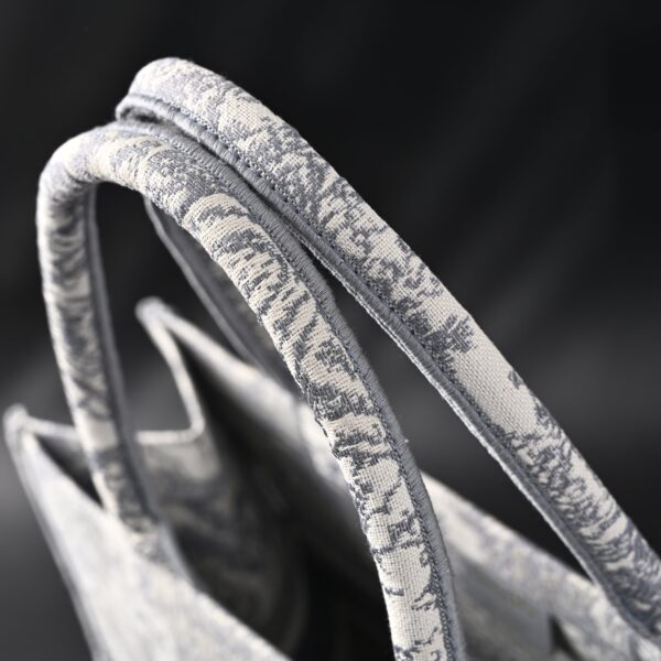 Christian Dior Large Book Tote – Toile de Jouy Embroidery