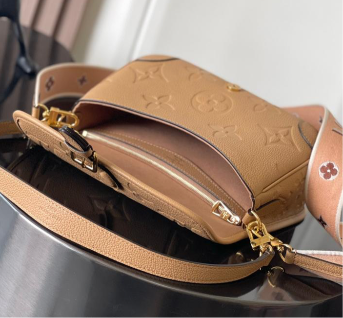 Louis Vuitton Diane Monogram Empreinte Arizona - Image 5