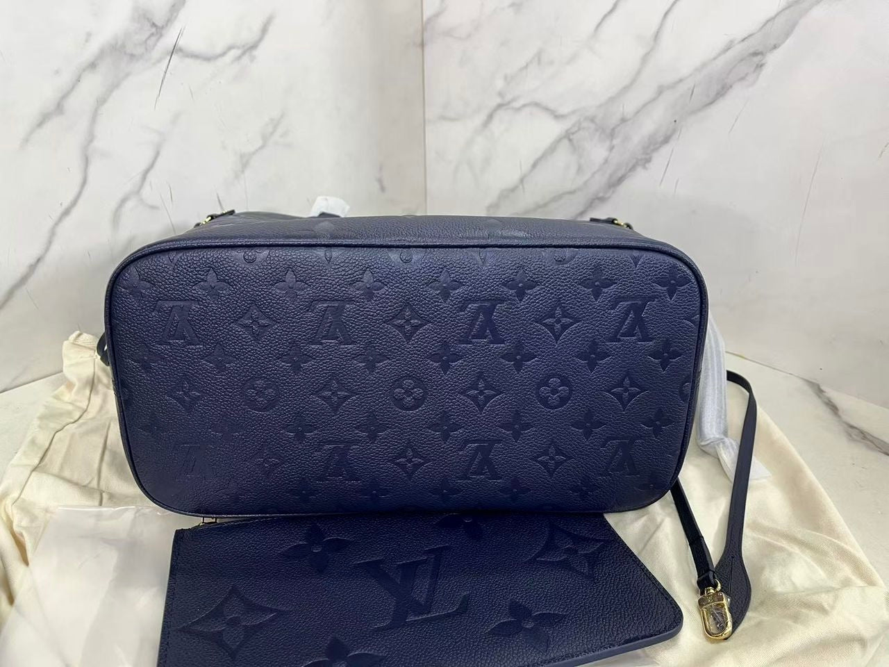 Louis Vuitton Neverfull MM Navy Blue - Image 2