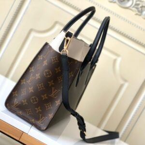 Louis Vuitton ON MY SIDE MM - Image 6