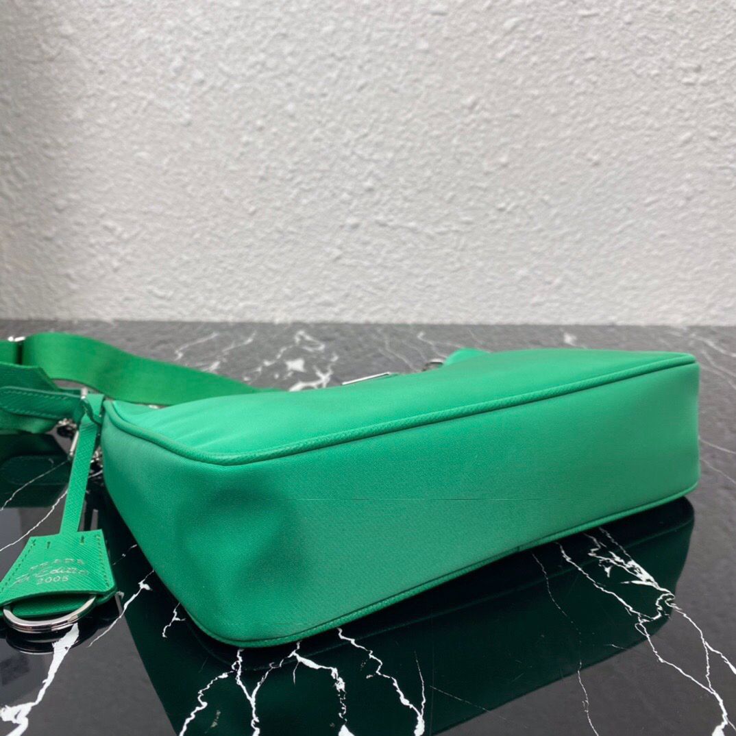 Prada Re-Edition 2005 Nylon Bag mint green - Image 4