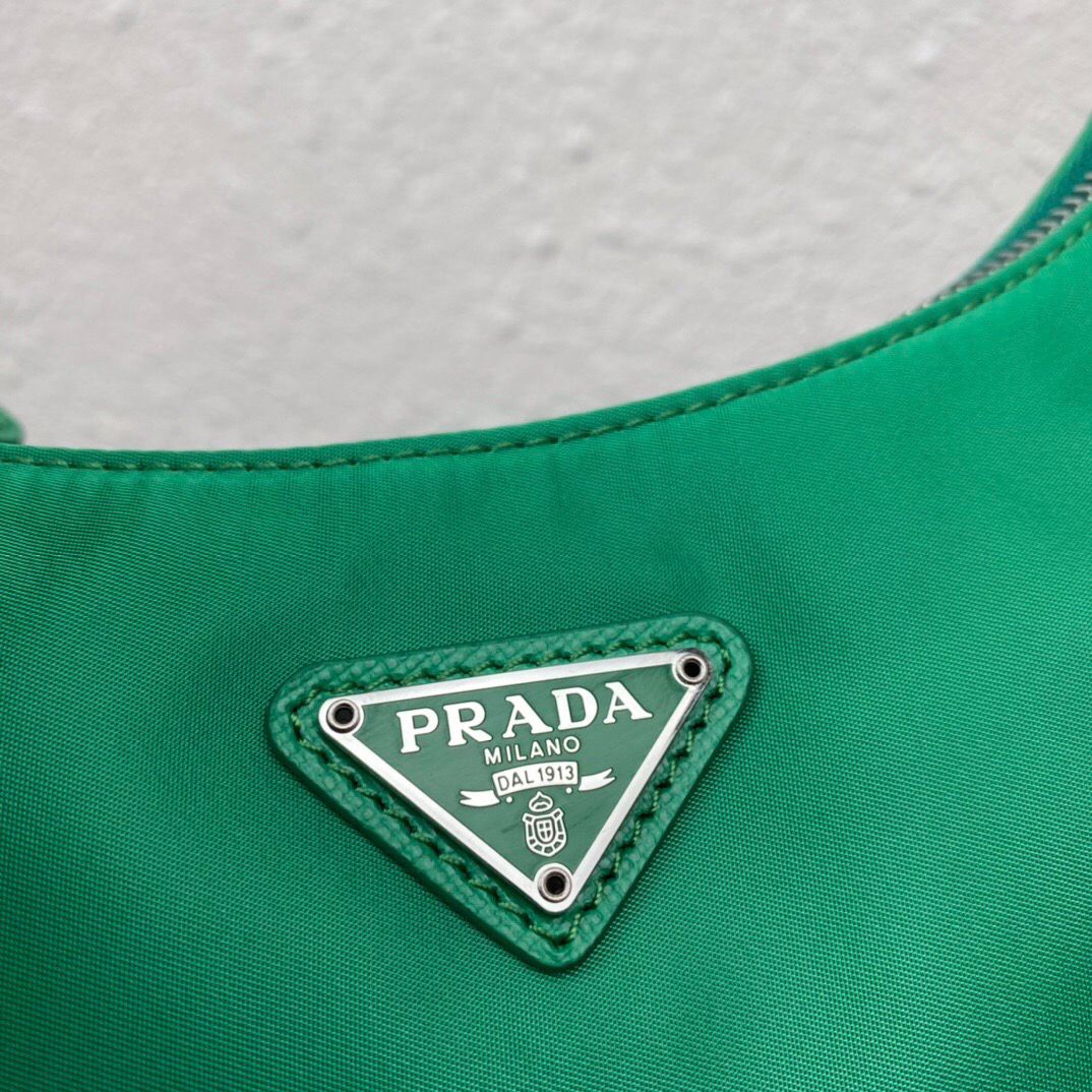 Prada Re-Edition 2005 Nylon Bag mint green - Image 5