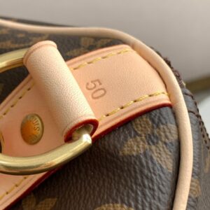 LV Keepall Bandoulière 50 Monogram Canvas - Trunks, Travel and Home - Image 3