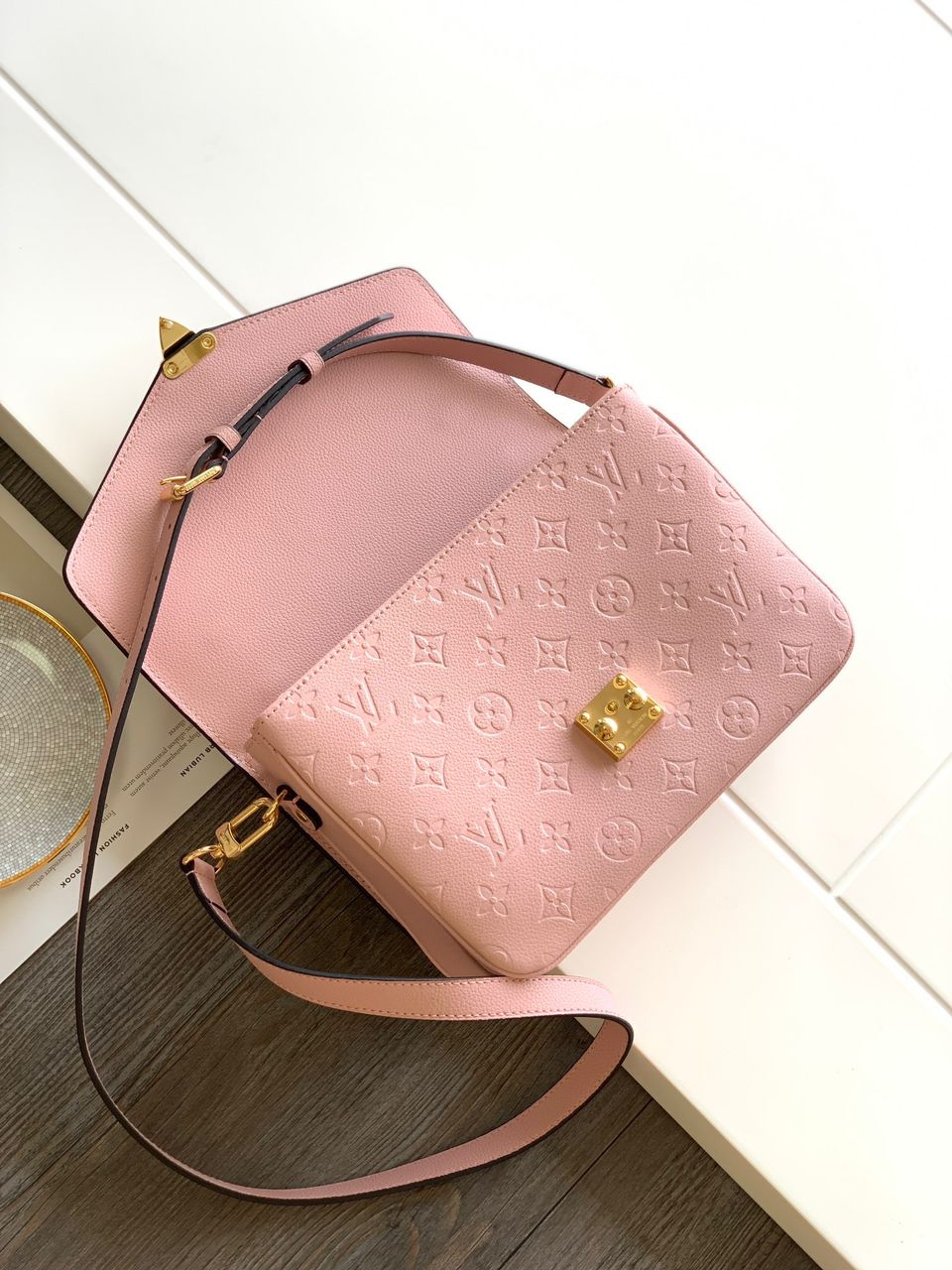 Louis Vuitton pochette métis Pink - Image 4