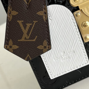 LOUIS VUITTON Noir Monogram Vernis Leather Spring Street NM Bag - Image 5