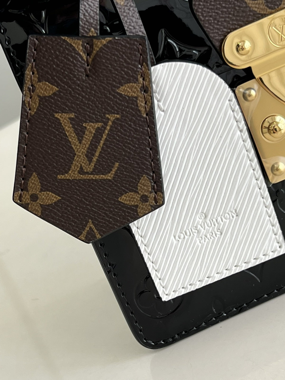 LOUIS VUITTON Noir Monogram Vernis Leather Spring Street NM Bag - Image 5
