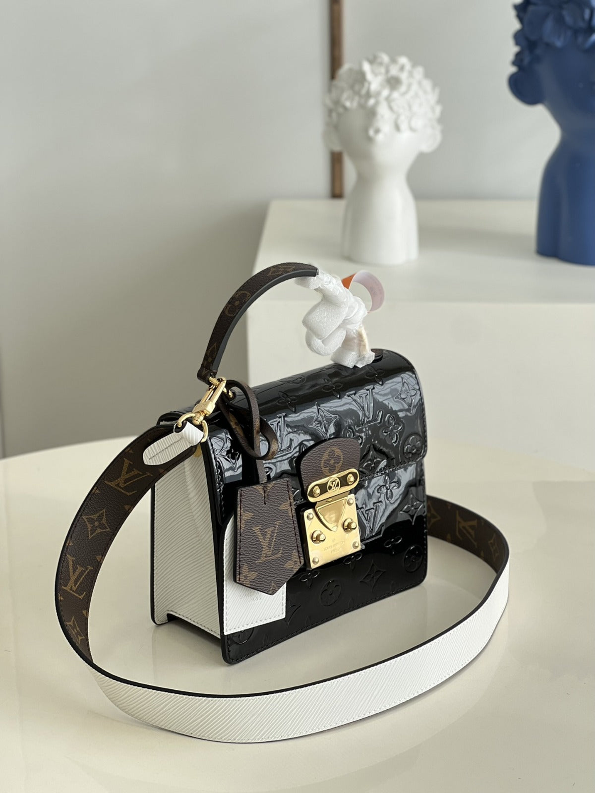 LOUIS VUITTON Noir Monogram Vernis Leather Spring Street NM Bag - Image 8