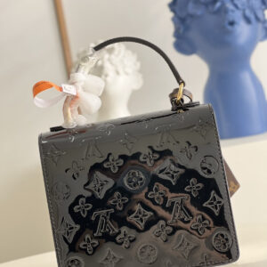 LOUIS VUITTON Noir Monogram Vernis Leather Spring Street NM Bag - Image 9