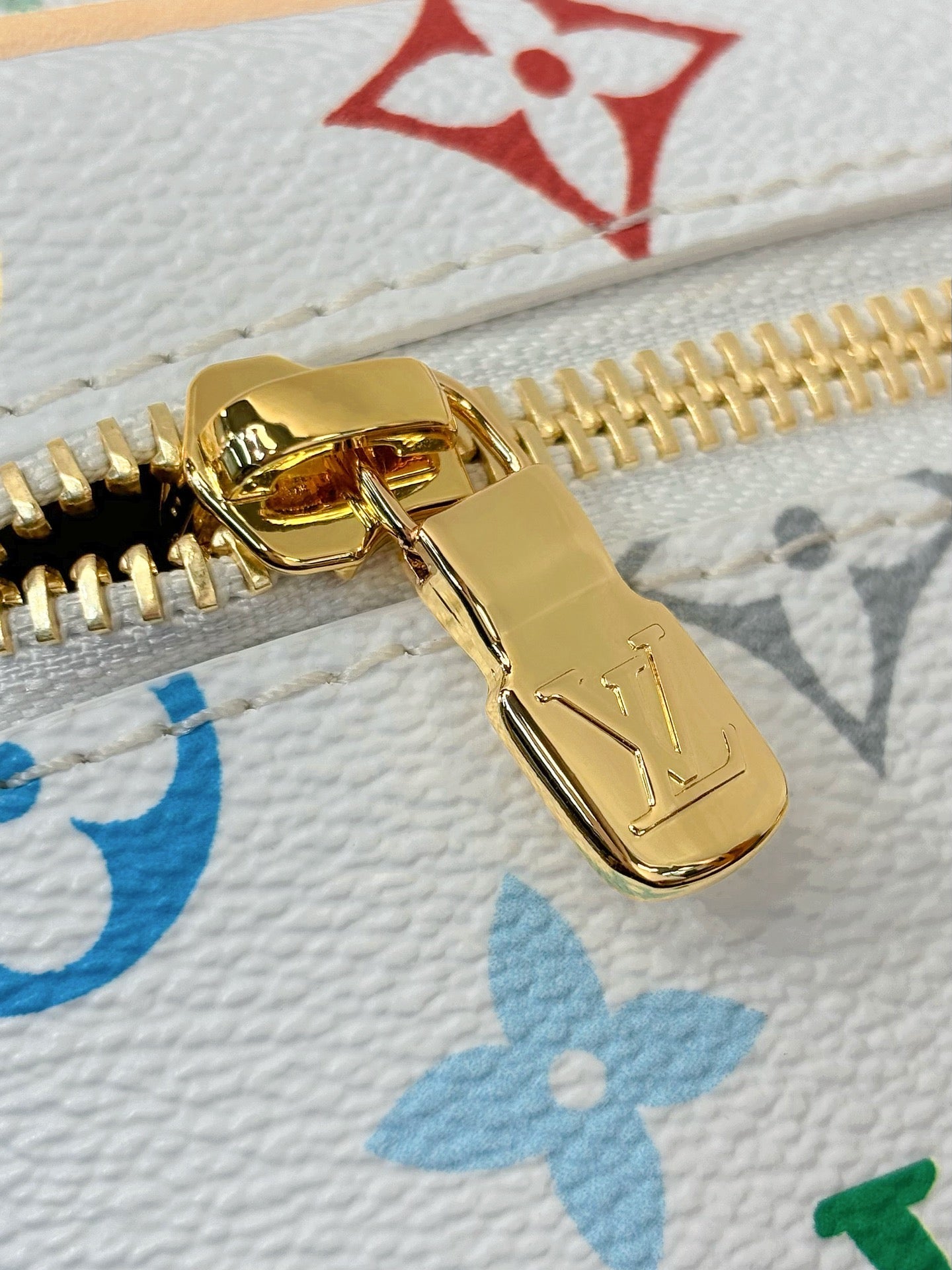 LV x TM Vanity Chain Pouch - Image 7
