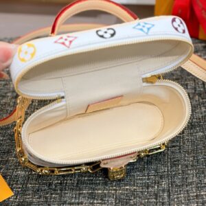 LV x TM Vanity Chain Pouch - Image 3