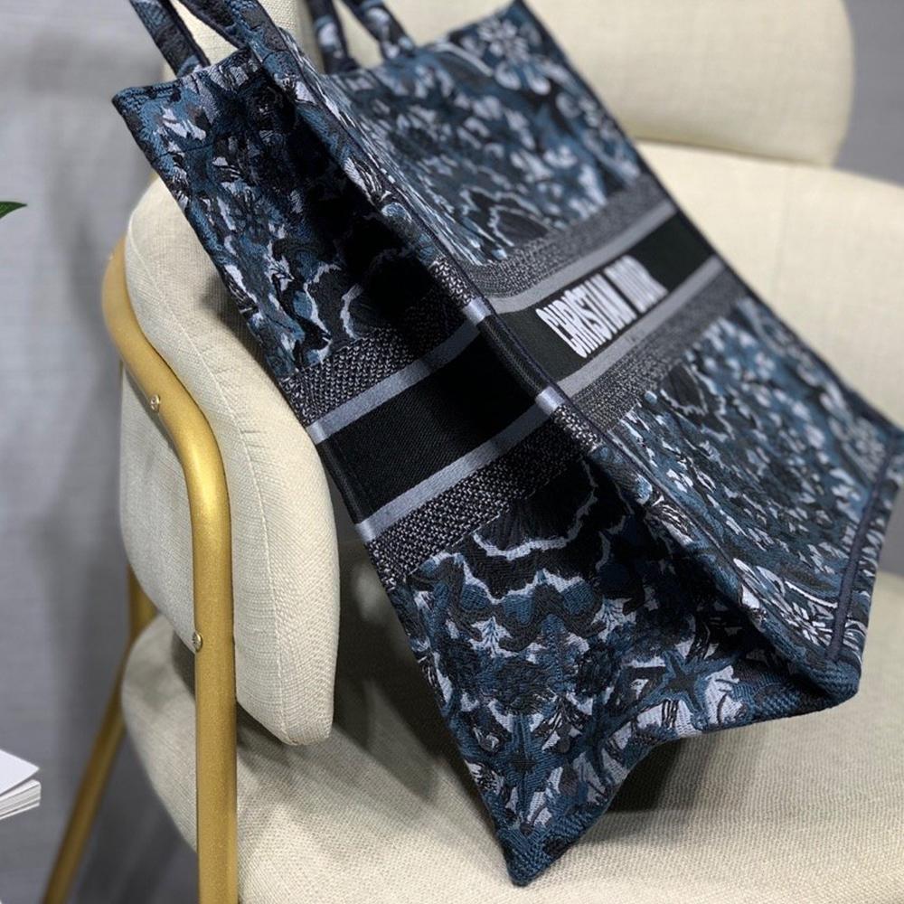 Dior Book Tote - Image 5