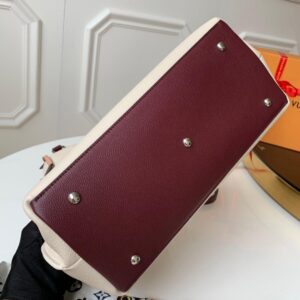 Louis Vuitton LOCKME DAY BAG - Image 6