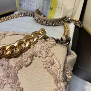 CHANEL 19 Medium Denim Flap Bag Beige - Image 5