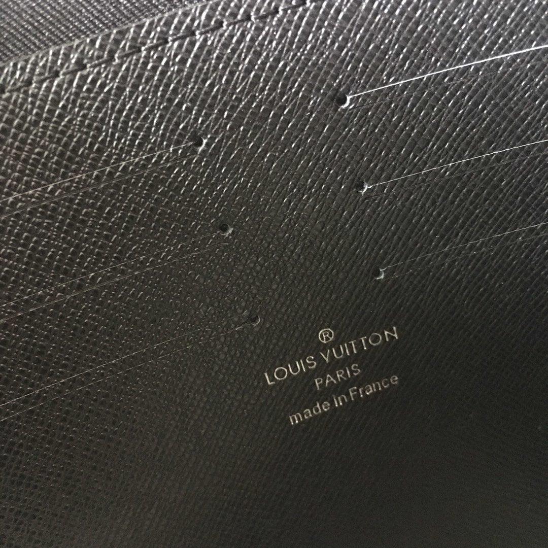 Louis Vuitton Toiletry Pouch - Image 4