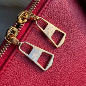 Louis Vuitton V TOTE MM - Image 5
