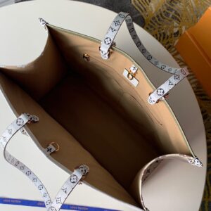 Louis Vuitton ON THE GO GM - Image 3