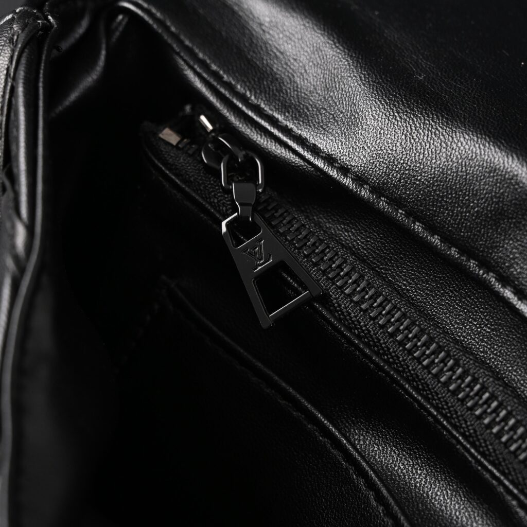 Louis Vuitton GO-14 MM Quilted Leather Chain Shoulder Bag – Black