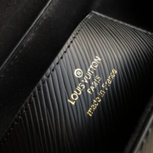 Louis Vuitton TWIST MM - Image 8
