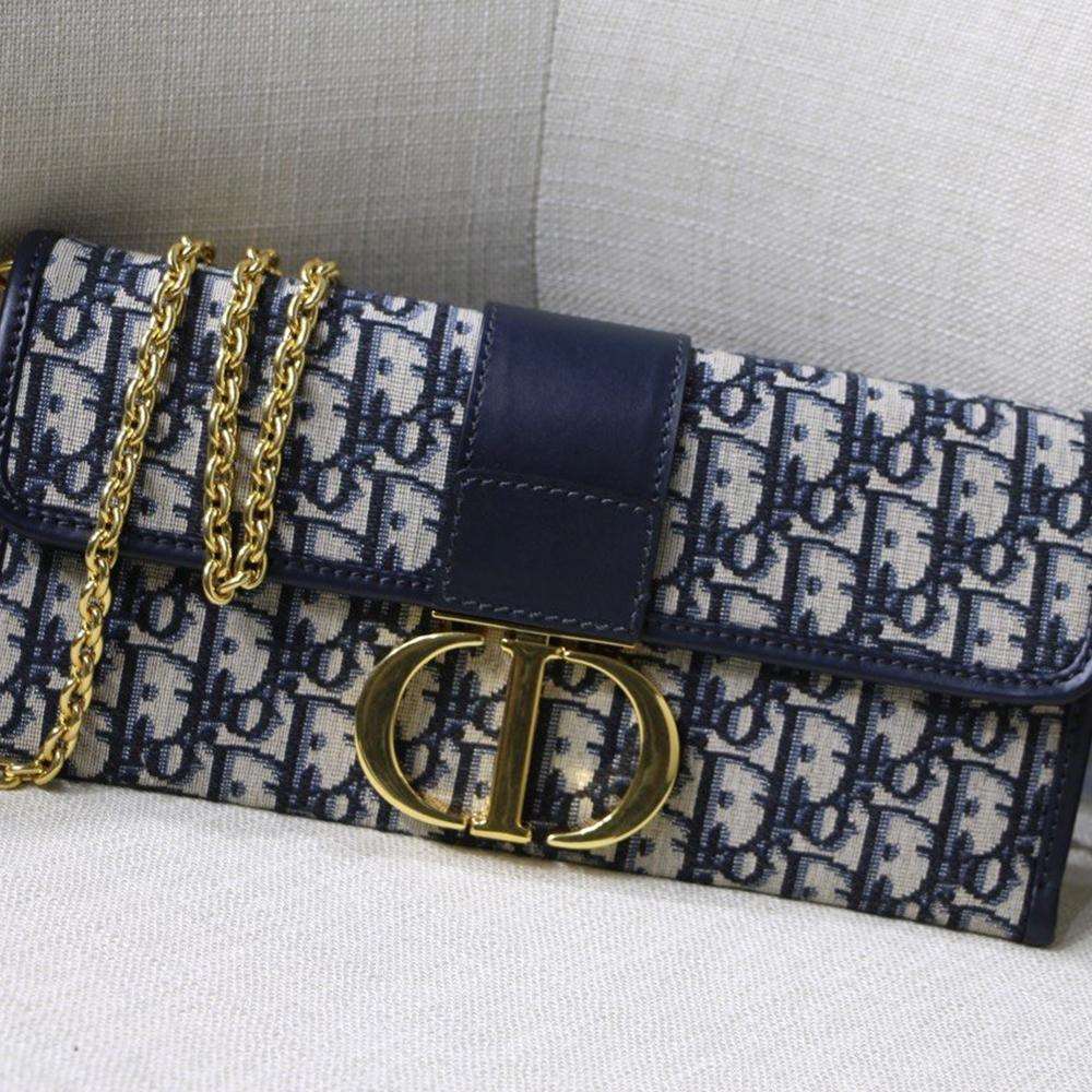 Dior 30 Montaigne Pouch - Image 3