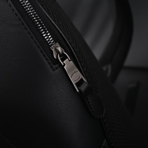 Coach West Backpack – Signature Canvas in Black/Grey