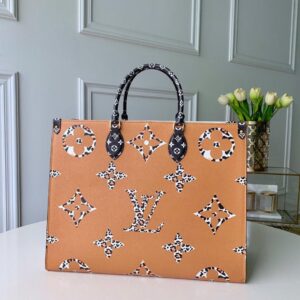 Louis Vuitton ON THE GO GM - Image 7