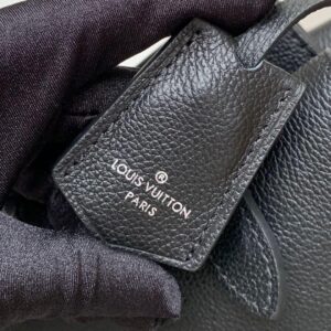 Louis Vuitton LOCKME DAY BAG - Image 8