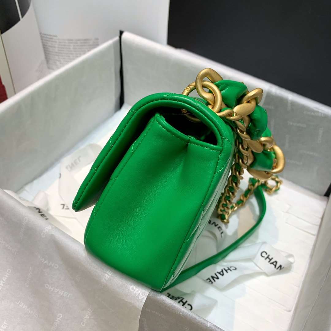 Chanel Flap Bag with chunky chain Green - Image 7