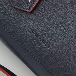 Louis Vuitton LOCKME DAY BAG - Image 7