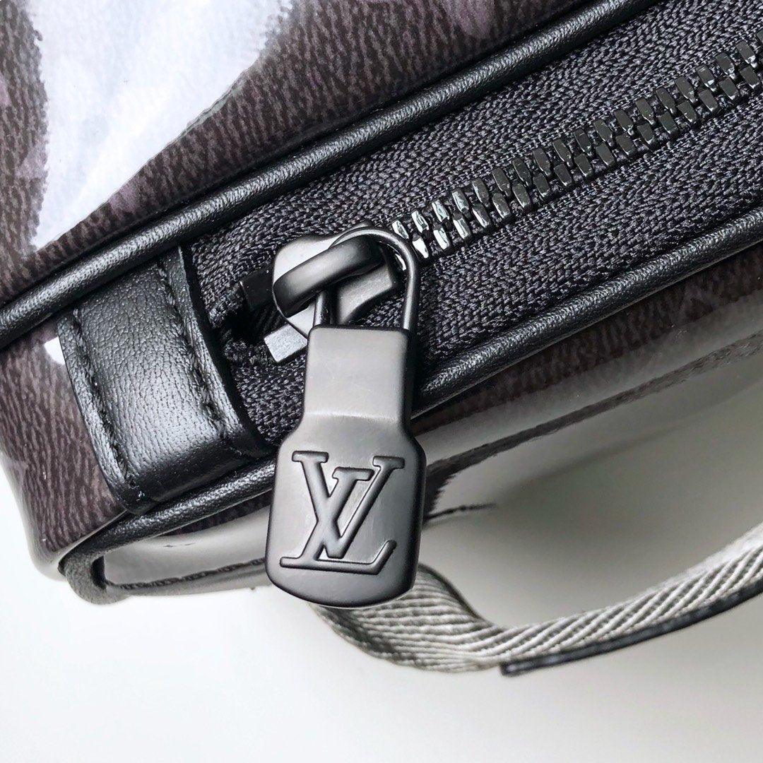 Louis Vuitton Monogram camera Bag - Image 8
