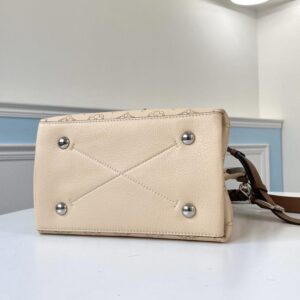 Louis Vuitton NÉONOÉ BB - Image 8