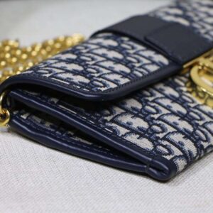Dior 30 Montaigne Pouch - Image 4