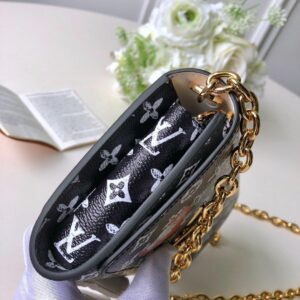 Louis Vuitton Wallet - Image 8