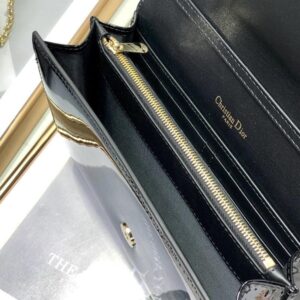 Dior 30 Montaigne Pouch - Image 6