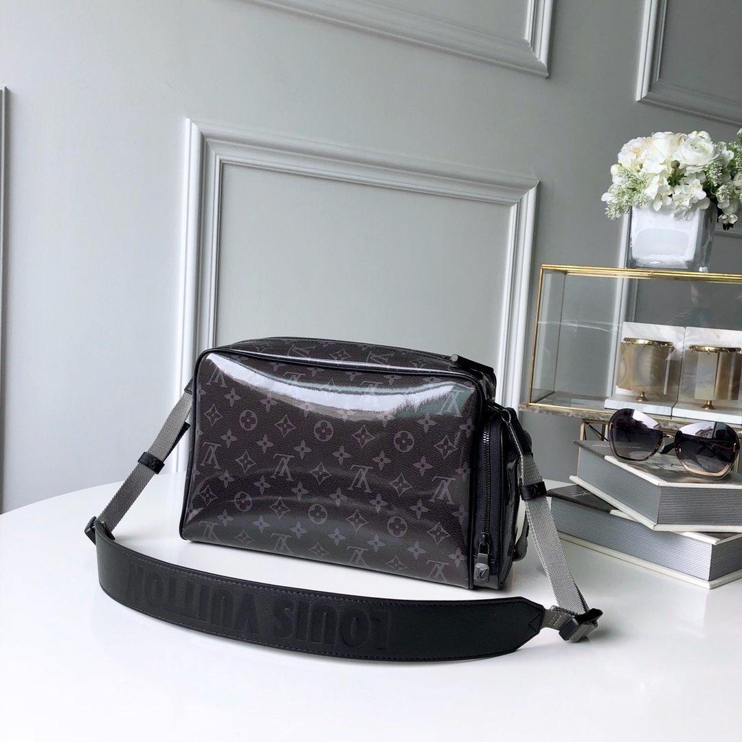 Louis Vuitton Monogram camera Bag - Image 1