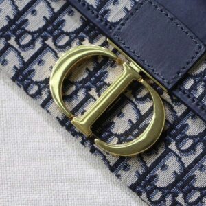 Dior 30 Montaigne Pouch - Image 5