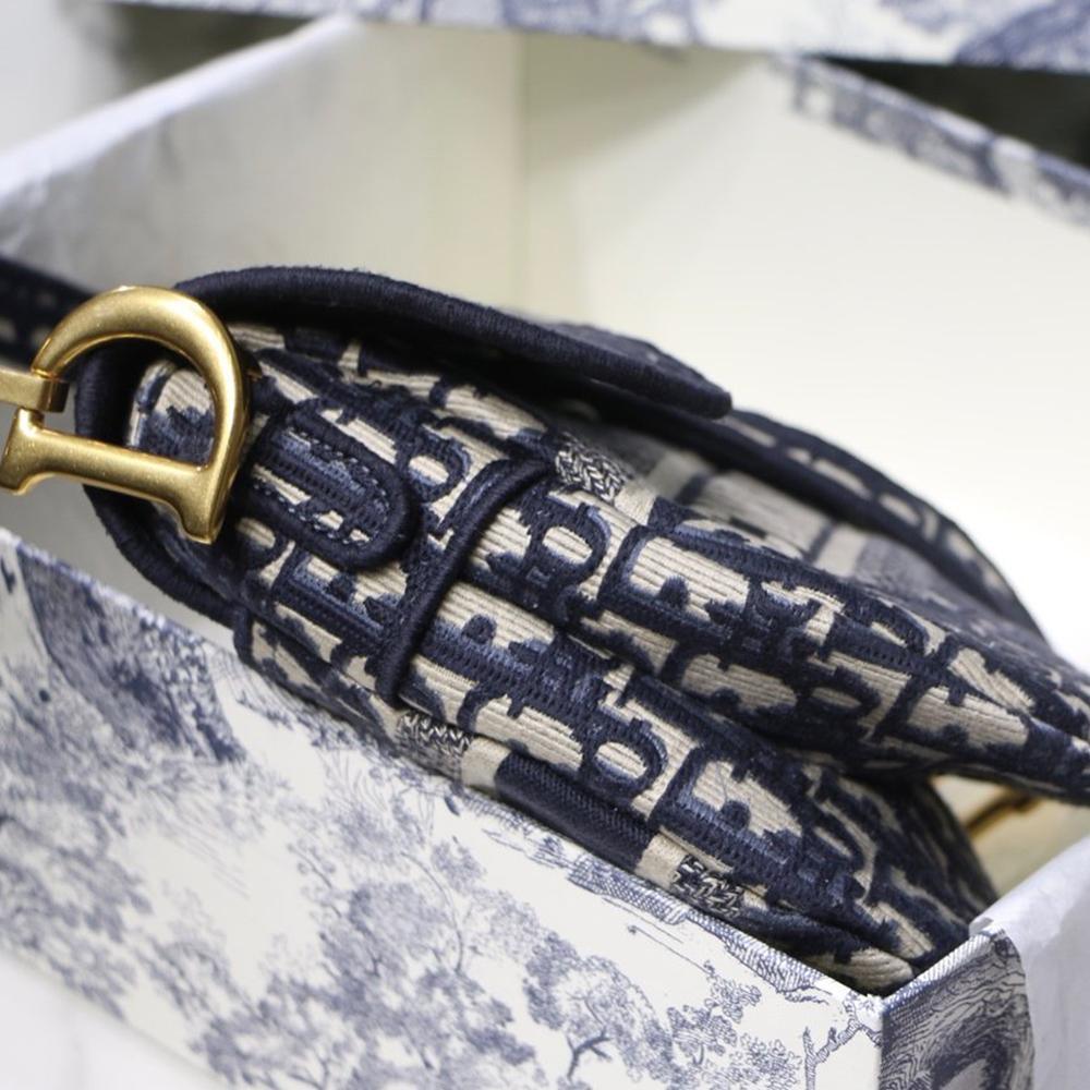 Dior Saddle Bag - Image 8