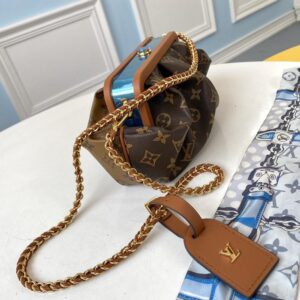 Louis Vuitton BOURSICOT EW - Image 9