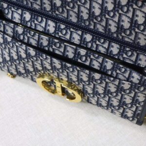 Dior 30 Montaigne Pouch - Image 6