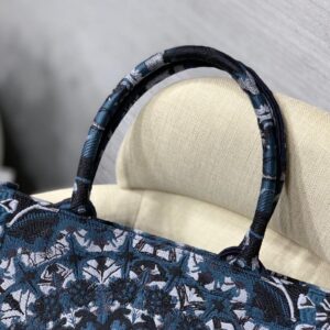 Dior Book Tote - Image 9