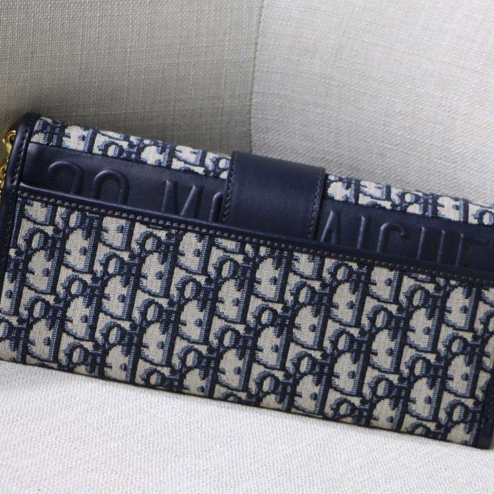 Dior 30 Montaigne Pouch - Image 8
