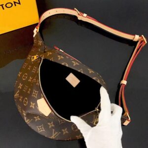 Louis Vuitton Bumbag Monogram canvas - Image 3