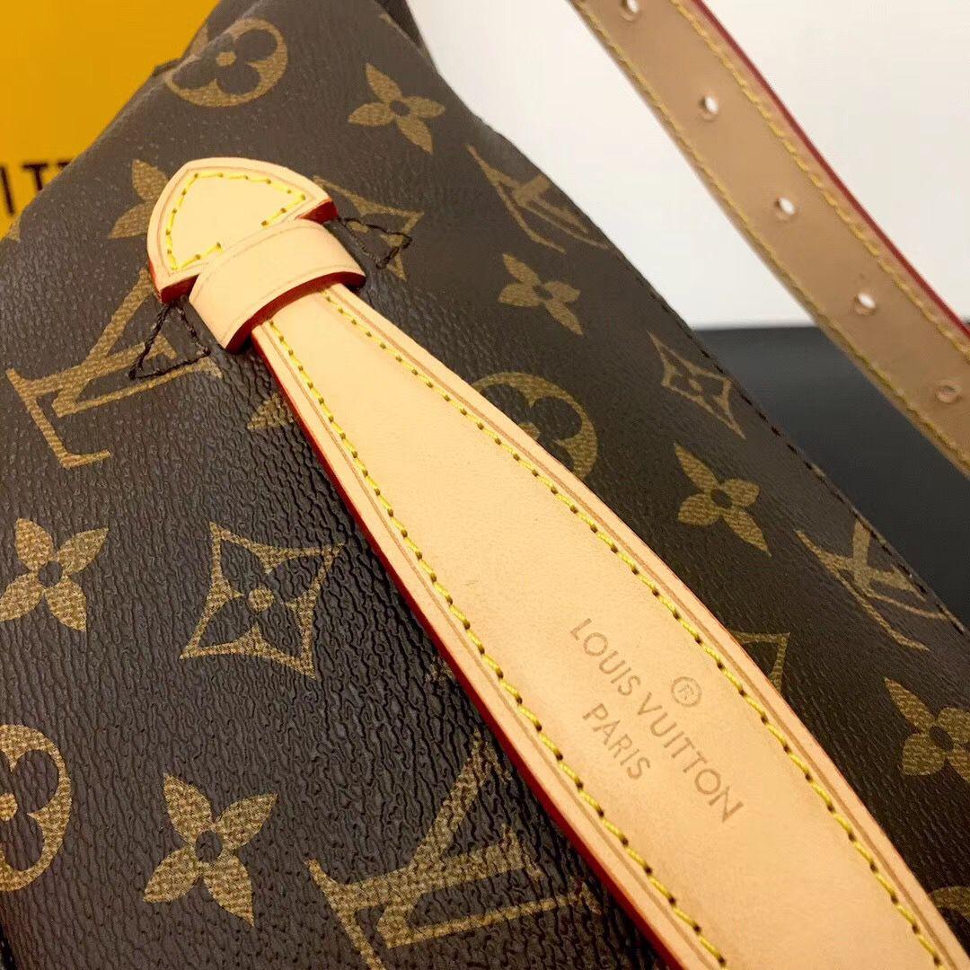 Louis Vuitton Bumbag Monogram canvas - Image 7