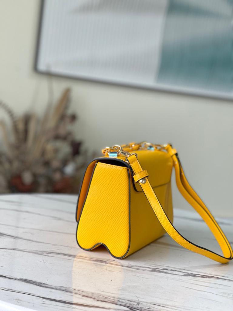Louis Vuitton TWIST MM - Image 7