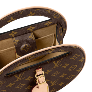 Louis Vuitton Around Me PM - Image 3